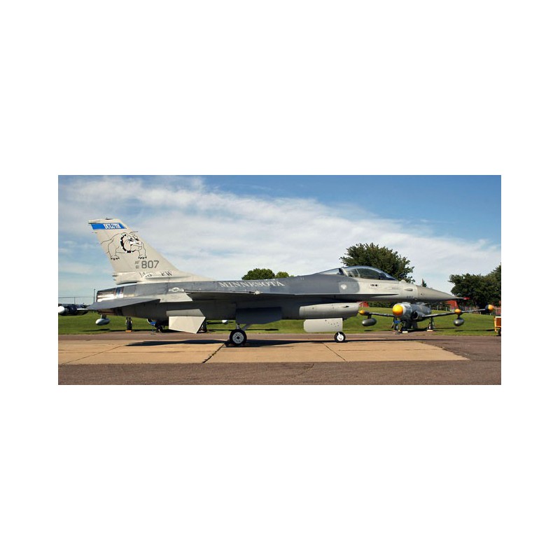 Maquette d'avion en plastique F-16A ADF ANG COMBO 1/72