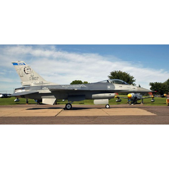 Maquette d'avion en plastique F-16A ADF ANG COMBO 1/72 Maquette d'avion en plastique F-16A ADF ANG COMBO 1/72