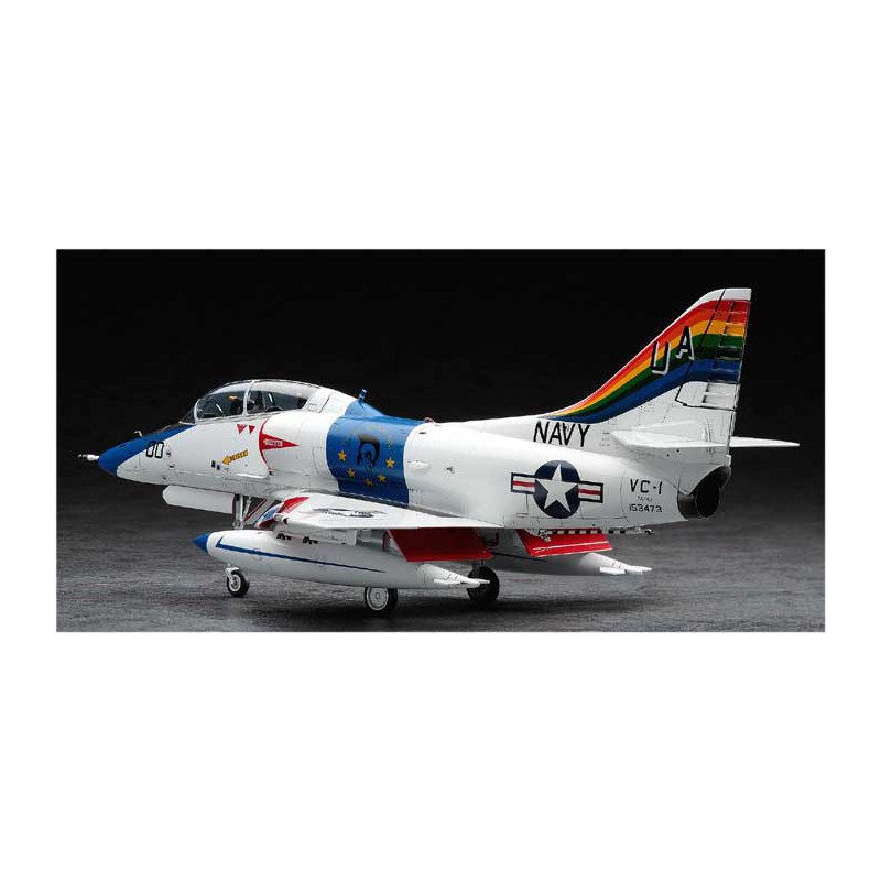 Maquette d'avion en plastique TA-4J SKYHAWK BIPLACES 1/48