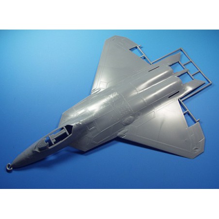 Maquette d'avion en plastique F-22 RAPTOR 1/48 (PT45) Maquette d'avion en plastique F-22 RAPTOR 1/48 (PT45)