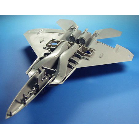 Maquette d'avion en plastique F-22 RAPTOR 1/48 (PT45) Maquette d'avion en plastique F-22 RAPTOR 1/48 (PT45)