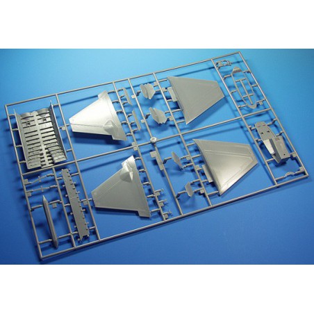 Maquette d'avion en plastique F-22 RAPTOR 1/48 (PT45) Maquette d'avion en plastique F-22 RAPTOR 1/48 (PT45)