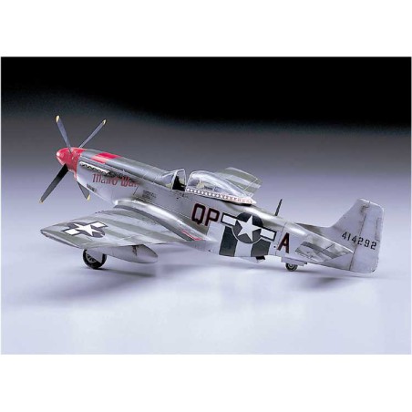 Maquette d'avion en plastique P-51D MUSTANG (ST5) 1/32 Maquette d'avion en plastique P-51D MUSTANG (ST5) 1/32