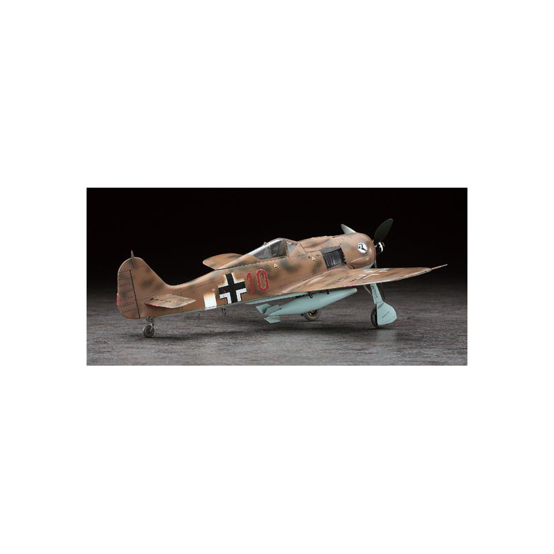 Maquette d'avion en plastique Fw190F-8 w/BT700 1/48