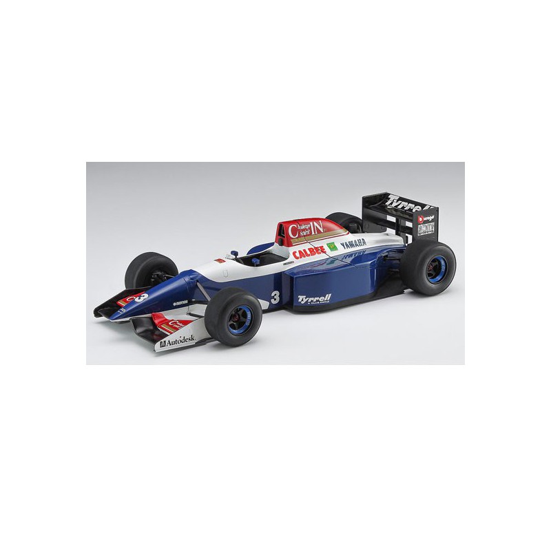 Maquette de voiture en plastique TYRRELL 021 1/24