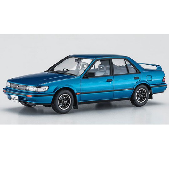 Maquette de voiture en plastique Nissan Bluebird SSS ATTESA LIMITED 1/24 Maquette de voiture en plastique Nissan Bluebird SSS ATTESA LIMITED 1/24