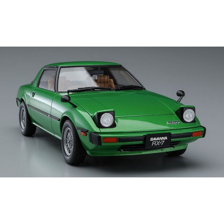 Maquette de voiture en plastique Mazda Savanna RX-7 (SA22C) 1/24 Maquette de voiture en plastique Mazda Savanna RX-7 (SA22C) 1/24