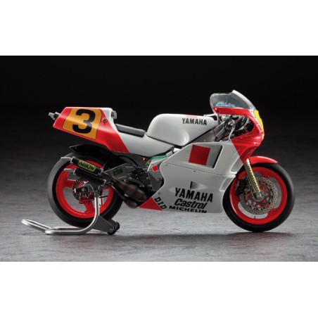 Maquette de moto en plastique YAMAHA YZR500 1988 1/12 Maquette de moto en plastique YAMAHA YZR500 1988 1/12