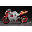 Maquette de moto en plastique YAMAHA YZR500 1988 1/12 Maquette de moto en plastique YAMAHA YZR500 1988 1/12