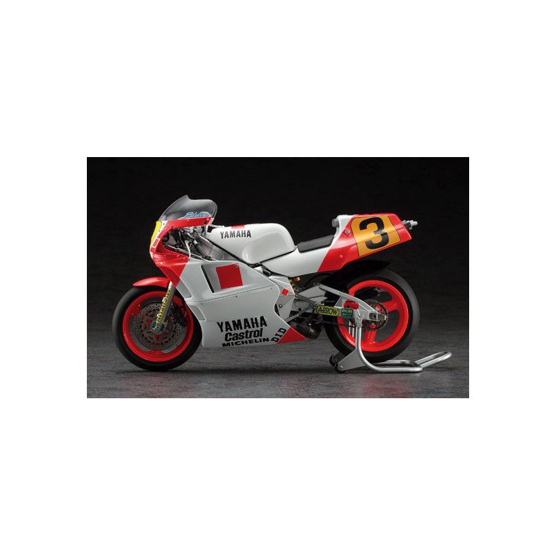 Maquette de moto en plastique YAMAHA YZR500 1988 1/12
