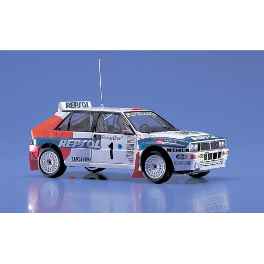 Maquette de voiture en plastique Lancia Super Delta WRC 1/24 Maquette de voiture en plastique Lancia Super Delta WRC 1/24