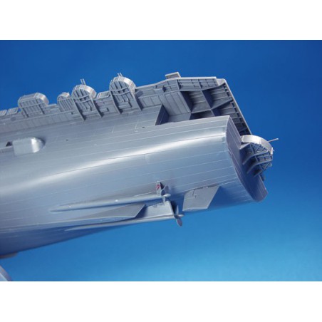 Maquette de Bateau en plastique USS GAMBIER BAY 1/350 Maquette de Bateau en plastique USS GAMBIER BAY 1/350