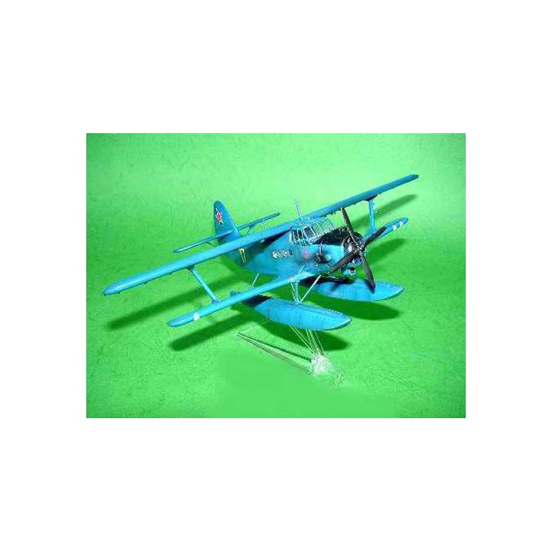 Maquette d'avion en plastique Antonov An-2V Colt on float