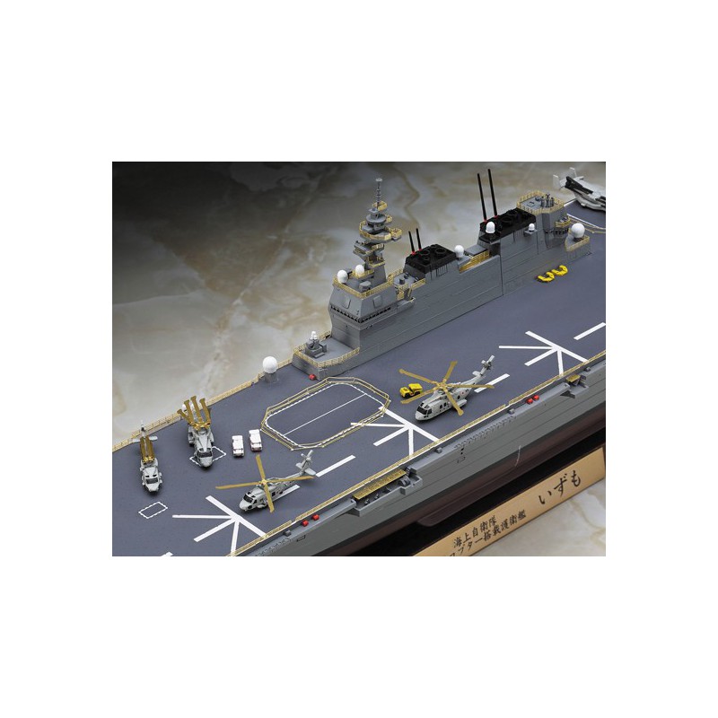 Maquette de Bateau en plastique IZUMO Full Hull 1/700 Maquette de Bateau en plastique IZUMO Full Hull 1/700