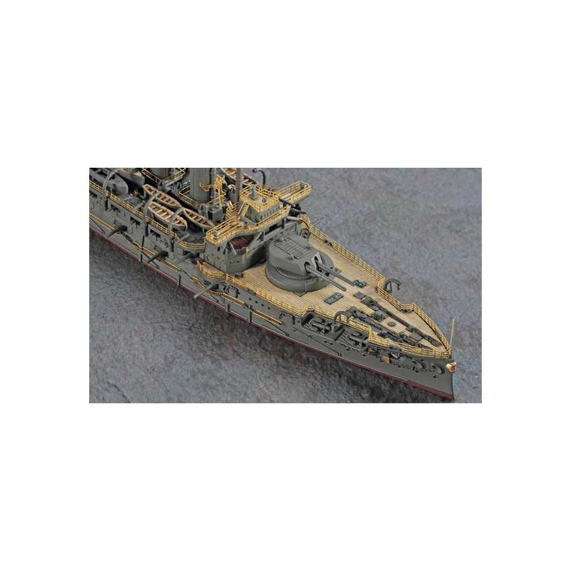 Maquette de Bateau en plastique IJN MIKASA 1/700