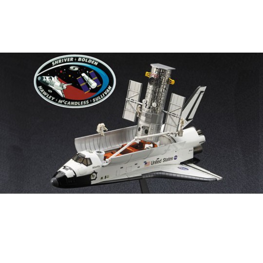 Maquette d'avion en plastique HUBBLE + SPACE SHUTTLE + Astronauts 1/200 Maquette d'avion en plastique HUBBLE + SPACE SHUTTLE + Astronauts 1/200