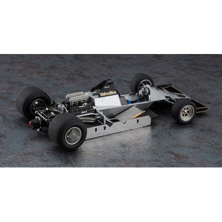 Maquette de voiture en plastique Lotus 79 detail up version 1/20 Maquette de voiture en plastique Lotus 79 detail up version 1/20