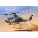 Maquette d'hélicoptère en plastique USMC AH-1Z Shark Mouth 1/35 Maquette d'hélicoptère en plastique USMC AH-1Z Shark Mouth 1/35