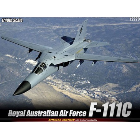 Maquette d'avion en plastique F-111C Australian AF 1/48 Maquette d'avion en plastique F-111C Australian AF 1/48