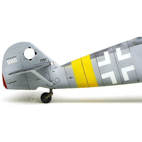 Maquette d'avion en plastique Messerschmitt BF109T-2 1/48 Maquette d'avion en plastique Messerschmitt BF109T-2 1/48