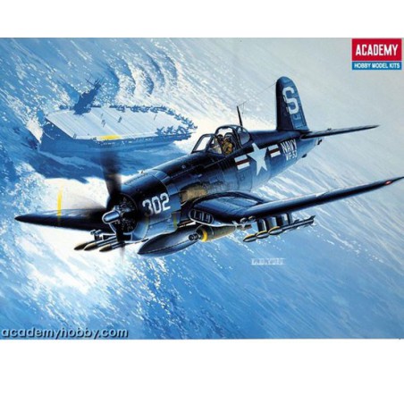 Maquette d'avion en plastique F4U-4B Corsair 1/48 Maquette d'avion en plastique F4U-4B Corsair 1/48