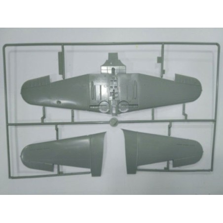 Maquette d'avion en plastique USN SBD-5 « Battle of the Philippine Sea Maquette d'avion en plastique USN SBD-5 « Battle of the Philippine Sea