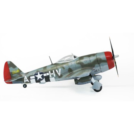 Maquette d'avion en plastique P-47D & F-86E As Gabreski 1/72 Maquette d'avion en plastique P-47D & F-86E As Gabreski 1/72