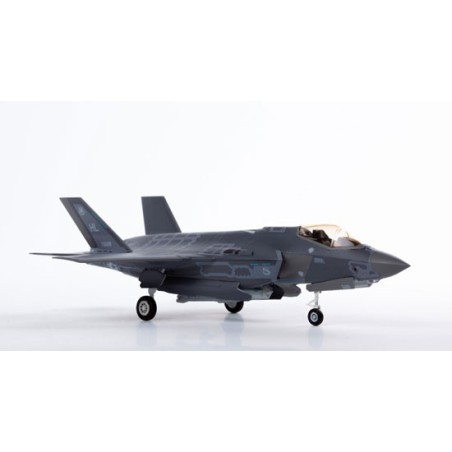 Maquette d'avion en plastique F-35A Seven Nations 1/72 Maquette d'avion en plastique F-35A Seven Nations 1/72