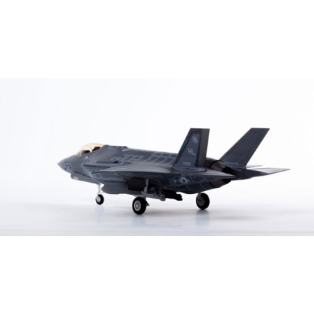 Maquette d'avion en plastique F-35A Seven Nations 1/72 Maquette d'avion en plastique F-35A Seven Nations 1/72