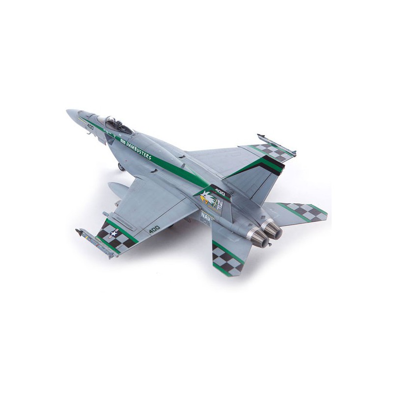 Maquette d'avion en plastique USN F/A-18E VFA-195 « Chippy Ho » 1/72 Maquette d'avion en plastique USN F/A-18E VFA-195 « Chippy Ho » 1/72