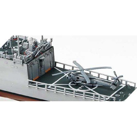 Maquette de Bateau en plastique USS PERRY FFG-71/350 Maquette de Bateau en plastique USS PERRY FFG-71/350