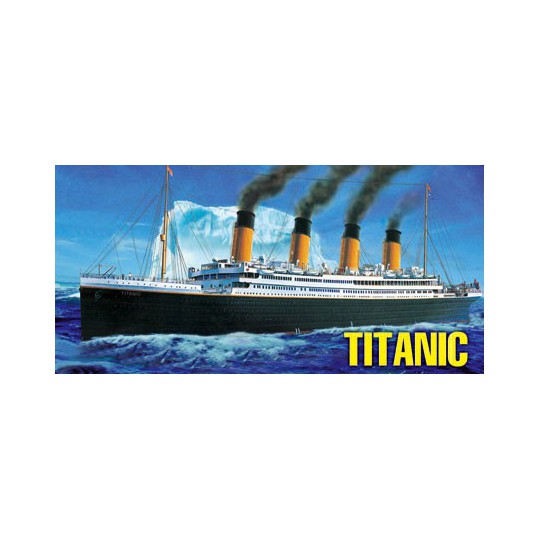 Maquette de Bateau en plastique R.M.S. Titanic1/550