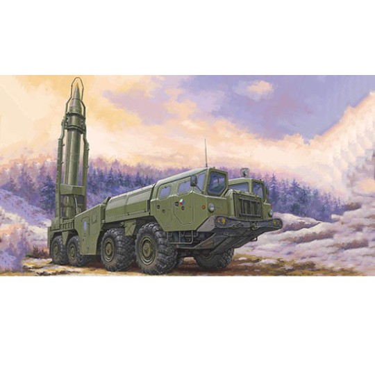 Maquette de camion en plastique (9P117M1) Launcher with R17 Rocket of 9K72 Missile Complex "Elbrus" 1/72 Maquette de camion en plastique (9P117M1) Launcher with R17 Rocket of 9K72 Missile Complex "Elbrus" 1/72