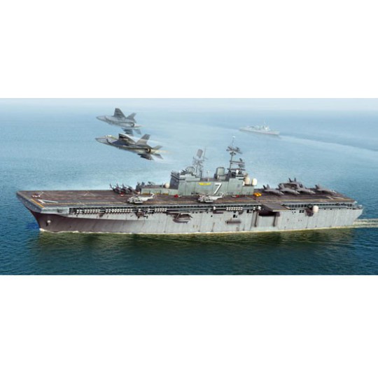Maquette de Bateau en plastique USS Iwo Jima LHD-7 1/700