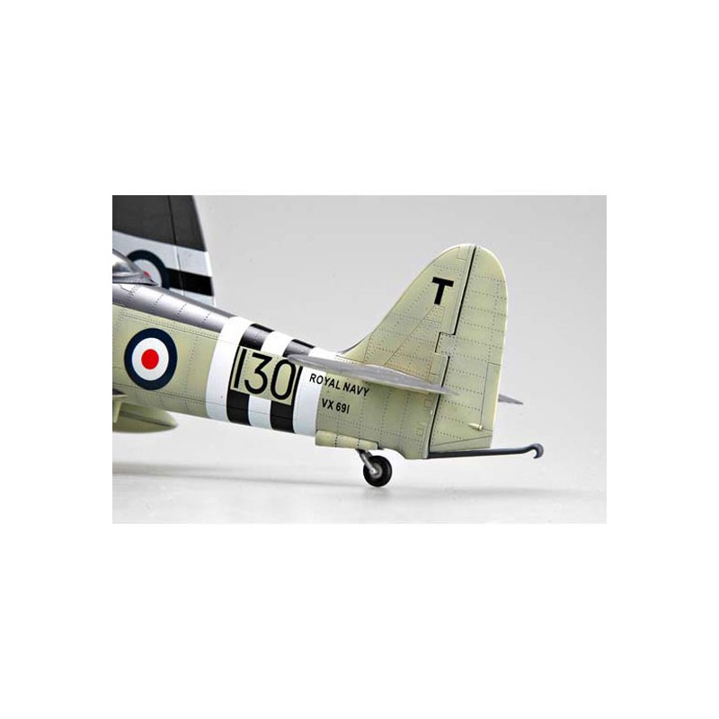 Maquette d'avion en plastique SEA FURY FB.11 Maquette d'avion en plastique SEA FURY FB.11