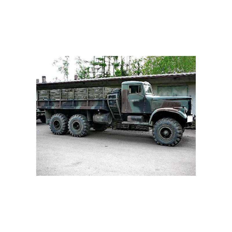 Maquette de camion en plastique Russian KrAZ-255B 1/35