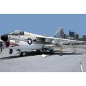 Maquette d'avion en plastique A-7B Corsair II 1/72 Maquette d'avion en plastique A-7B Corsair II 1/72