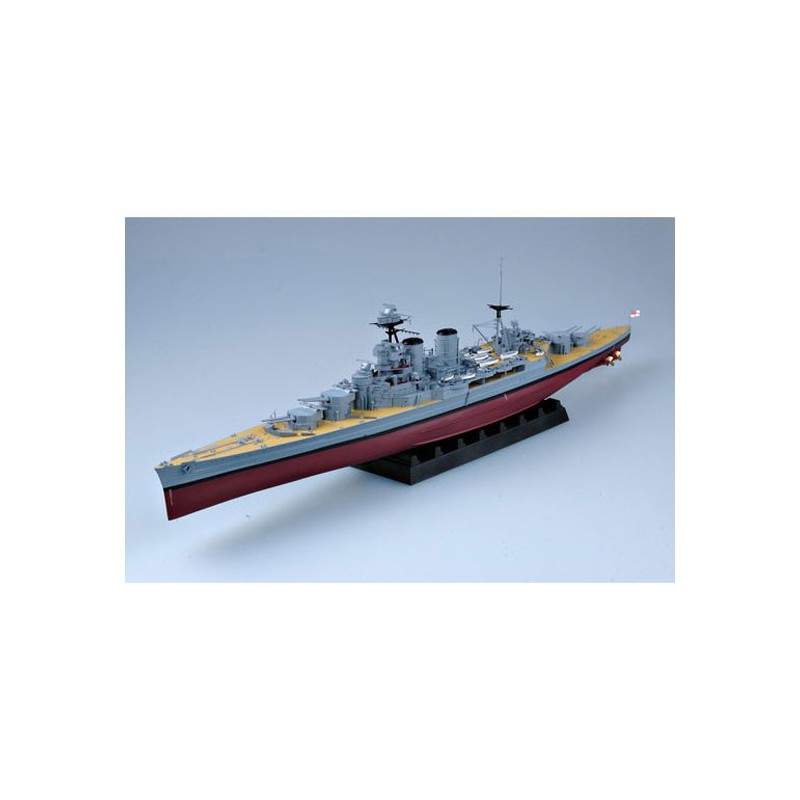 Maquette de Bateau en plastique HMS HOOD