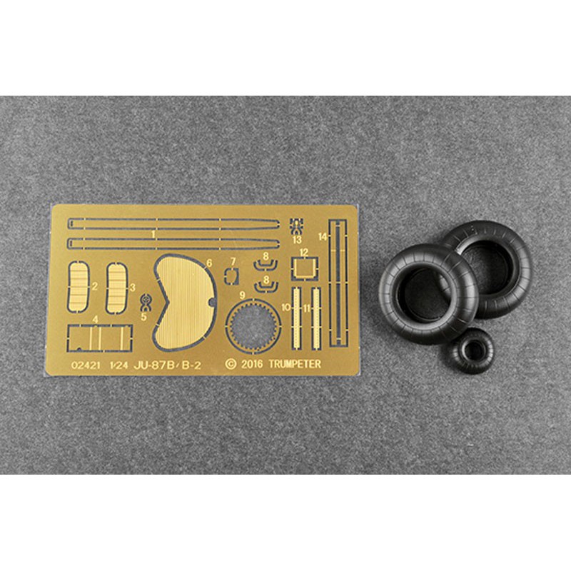 Maquette d'avion en plastique Junkers Ju-87B-2/U4 Stuka 1/24