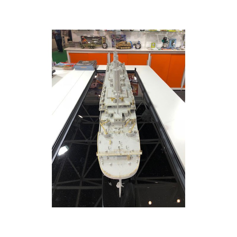 Maquette de Bateau en plastique R.M.S. TITANIC 1/200