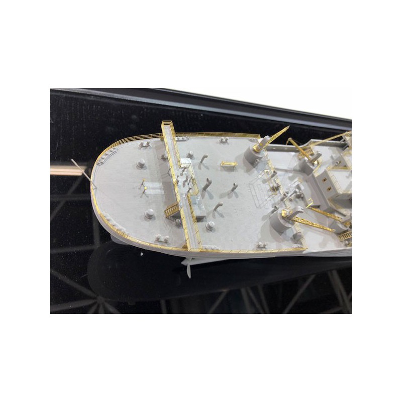 Maquette de Bateau en plastique R.M.S. TITANIC 1/200