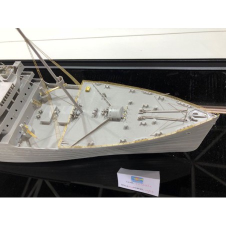 Maquette de Bateau en plastique R.M.S. TITANIC 1/200 Maquette de Bateau en plastique R.M.S. TITANIC 1/200