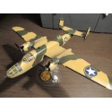 Maquette d'avion en plastique B-25 Flying Dragon with swivel stand 1/64 Maquette d'avion en plastique B-25 Flying Dragon with swivel stand 1/64
