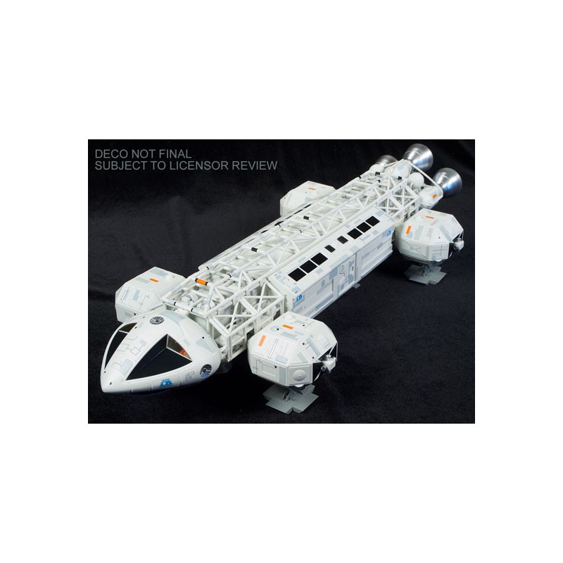 Modèle de science-fiction en plastique EAGLE 2 Monté et Peint Cosmos 1999