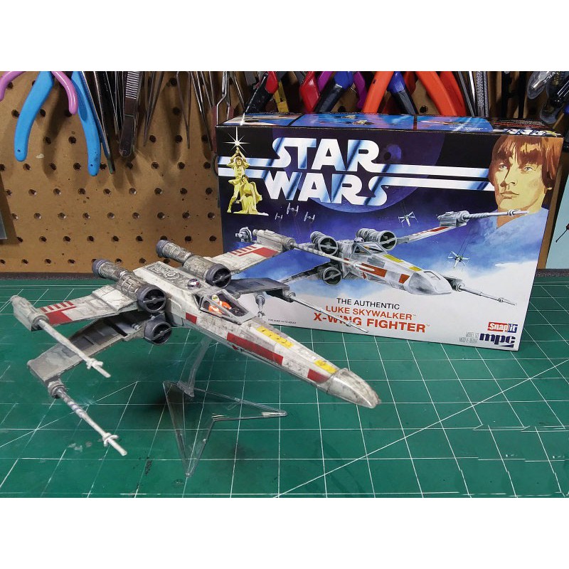 Modèle de science-fiction en plastique Star Wars : X-wing Fighter 1/64