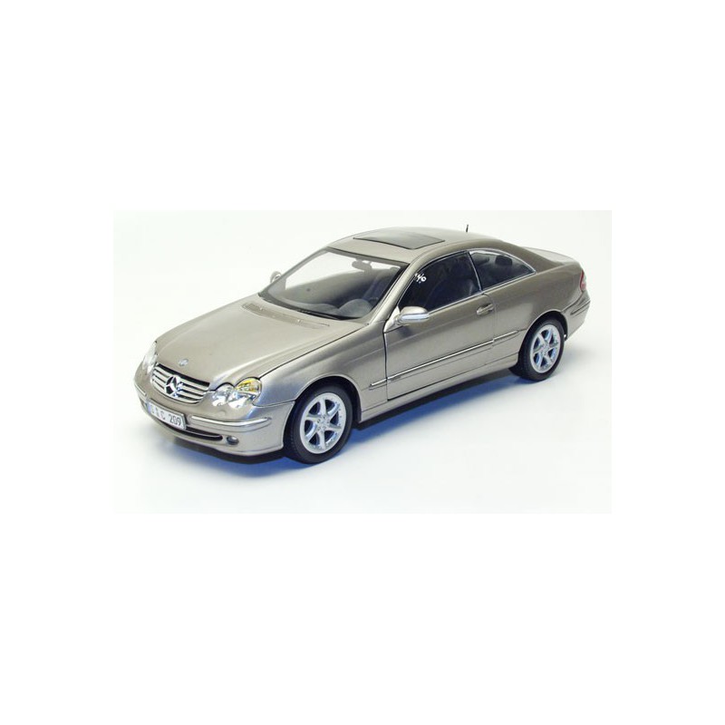 Voiture miniature Die Cast au1/18 MERCEDES CLK COUPE ARGENT 1/18