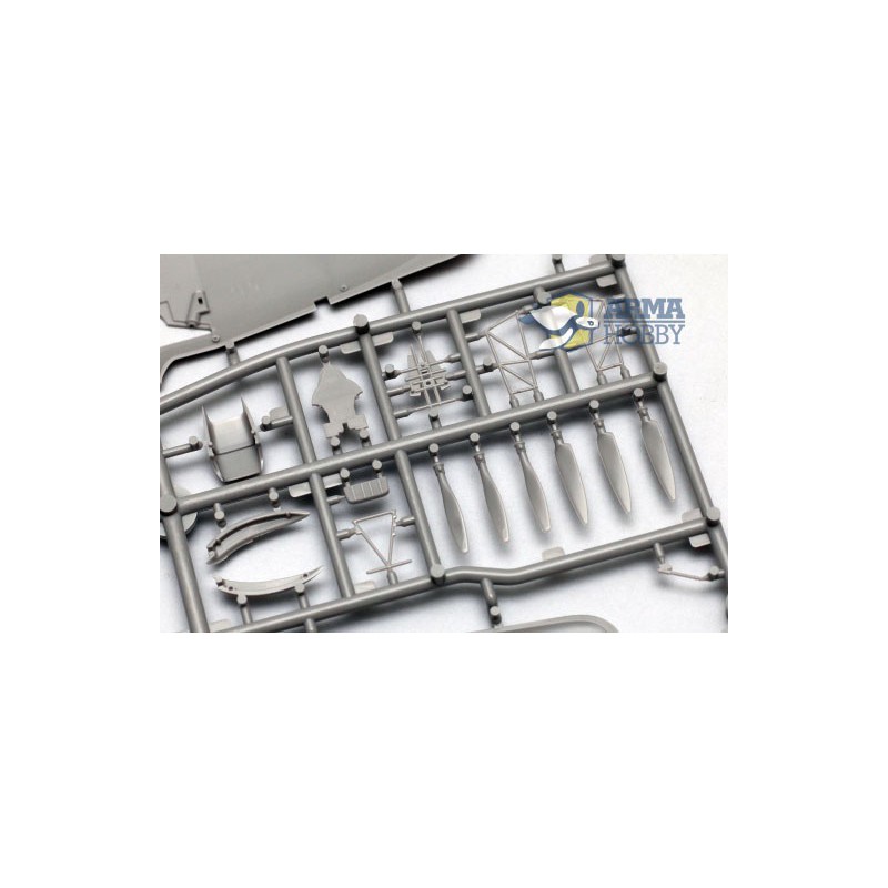 Maquette d'avion en plastique Hurricane Mk I Navy Model kit 1/72