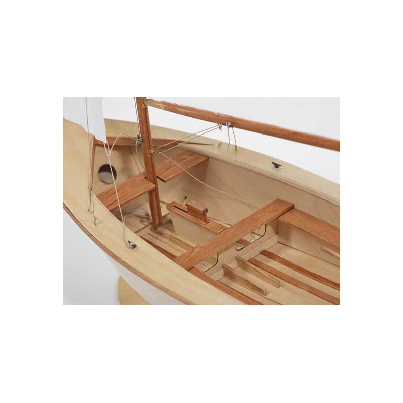 Voilier radiocommandé VAURIEN KIT 1/10