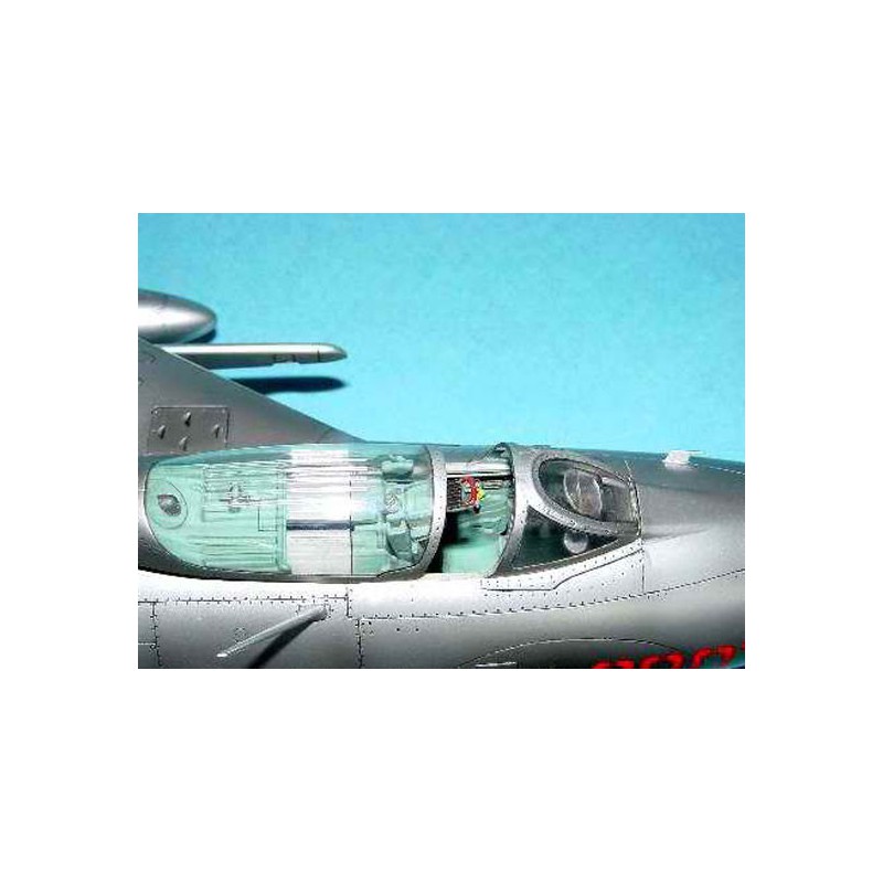 Maquette d'avion en plastique MIG-19S FARMER C