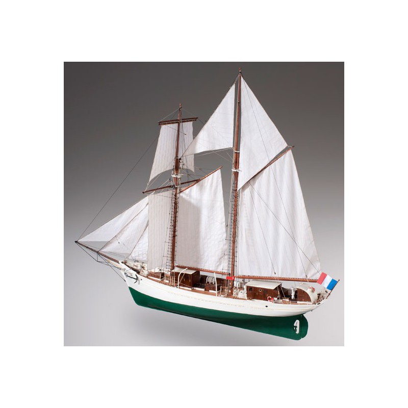 Bateau statique La Belle Poule 1/50